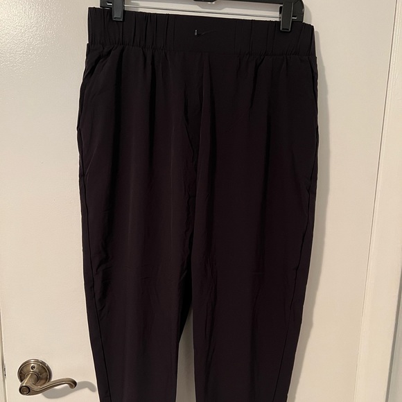 Nike Flex Dri-Fit Women’s Joggers - Picture 3 of 4